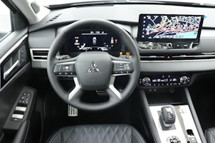 Vehicle image MITSUBISHI Outlander 2.4 PHEV Instyle 4x4