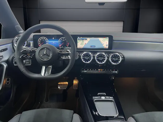 Mercedes-Benz CLA 200 Shooting Brake AMG Line