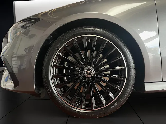 Mercedes-Benz CLA 200 Shooting Brake AMG Line