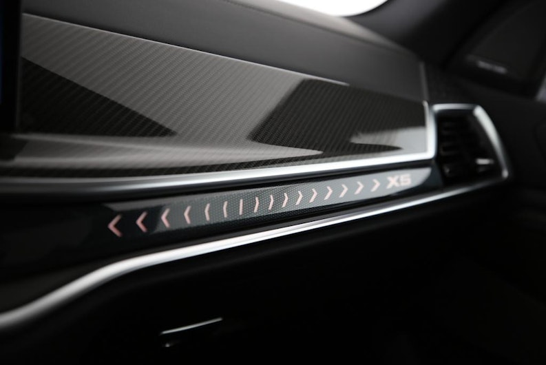 Vehicle image BMW X5