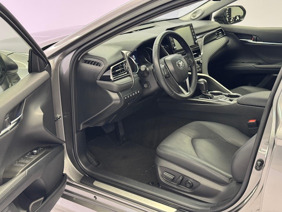 Vehicle image 5 Vehicle image 5