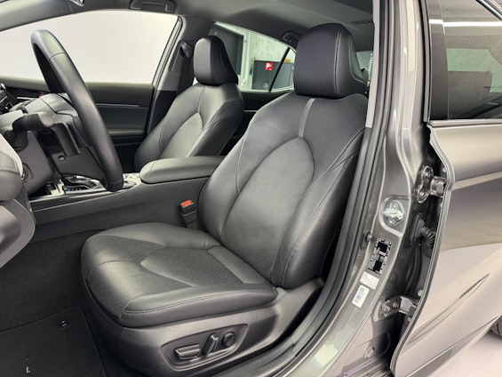 Vehicle image 7 Vehicle image 7