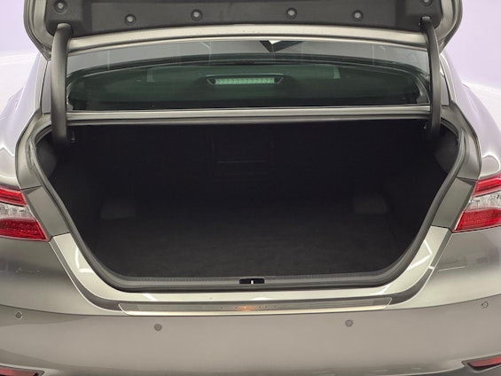 Vehicle image 9 Vehicle image 9