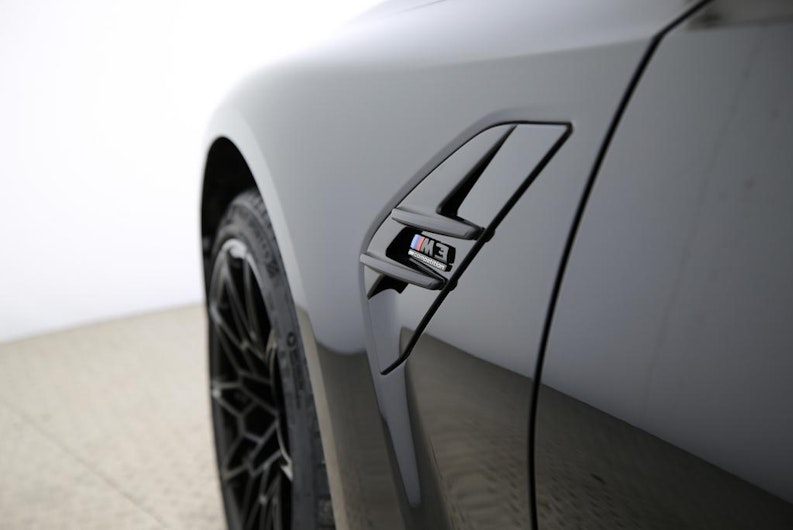 Vehicle image BMW 3 SERIES