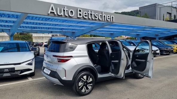 Vehicle image 6 Vehicle image 6