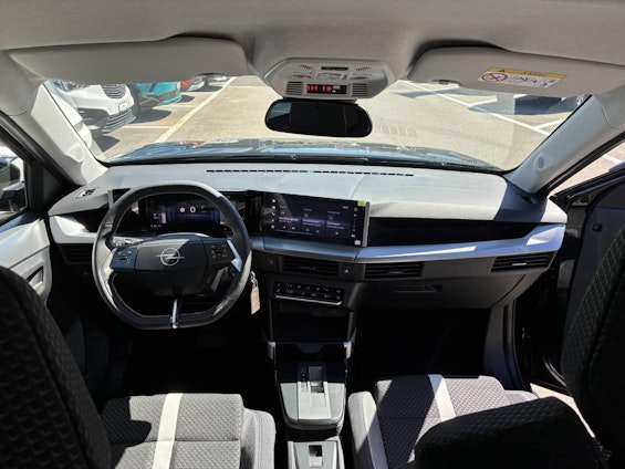 Vehicle image 7 Vehicle image 7