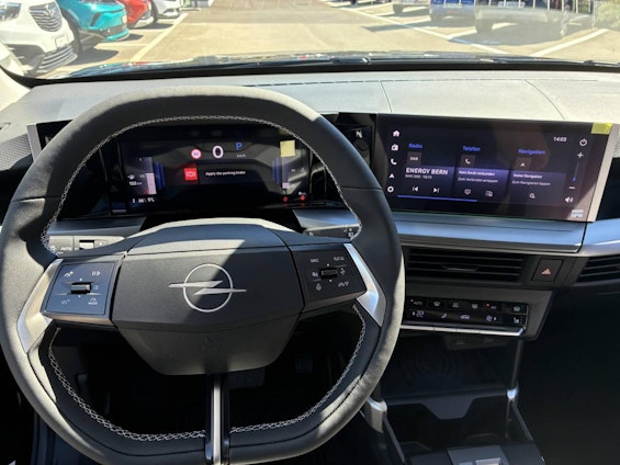 Vehicle image 9 Vehicle image 9