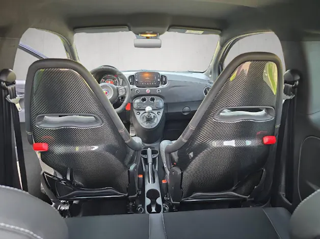 Fiat 695 Abarth 1.4 T-Jet 180 75 Anniversario