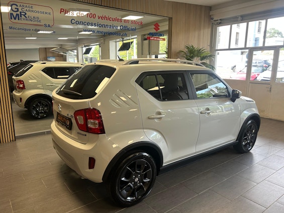 Vehicle image 7