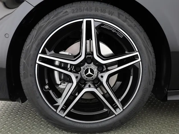 Mercedes-Benz A 200 7G-DCT