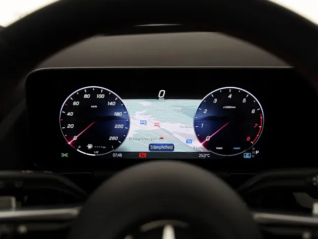 Mercedes-Benz GLA 200 7G-DCT