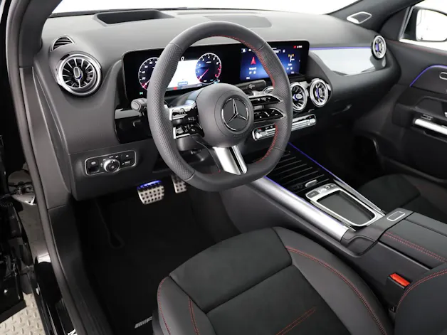 Mercedes-Benz GLA 200 7G-DCT