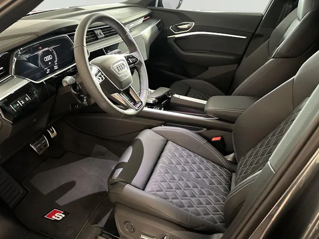Audi SQ8 Sportback e-tron quattro