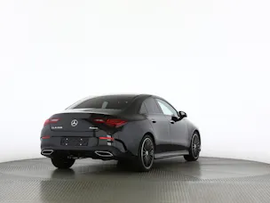 Mercedes-Benz CLA 220 4Matic 8G-DCT