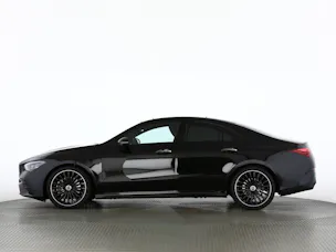 Mercedes-Benz CLA 220 4Matic 8G-DCT