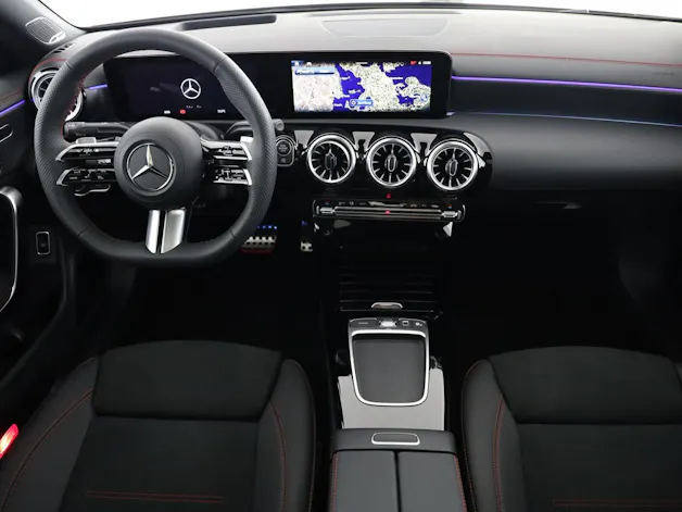 Mercedes-Benz CLA 220 4Matic 8G-DCT