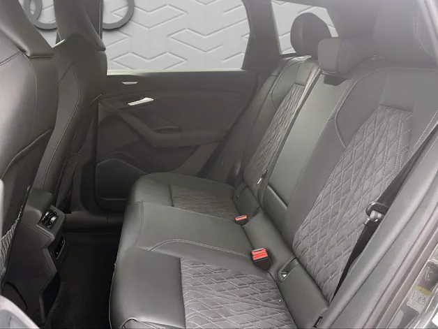 Audi Q6 e-tron quattro