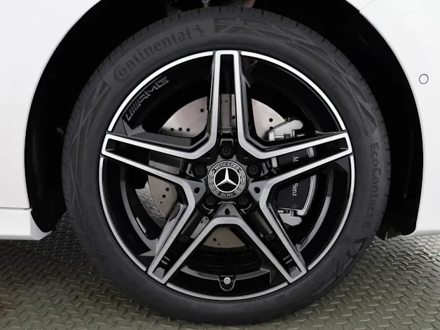 Mercedes-Benz A 250 e EQ Star 8G-DCT