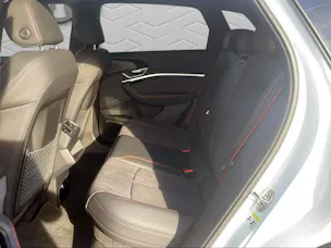 Audi Q8 55 e-tron Black Edition quattro