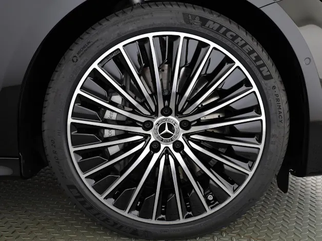 Mercedes-Benz E 220 d 4Matic 9G-Tronic
