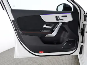 Mercedes-Benz A 200 7G-DCT
