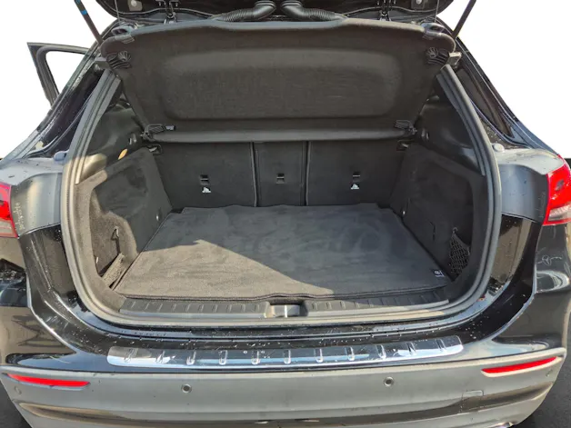 Mercedes-Benz GLA 250 4Matic AMG Line 8G-DCT