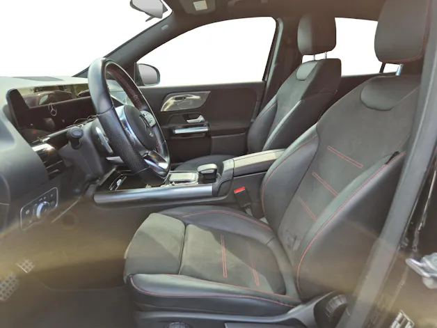 Mercedes-Benz GLA 250 4Matic AMG Line 8G-DCT