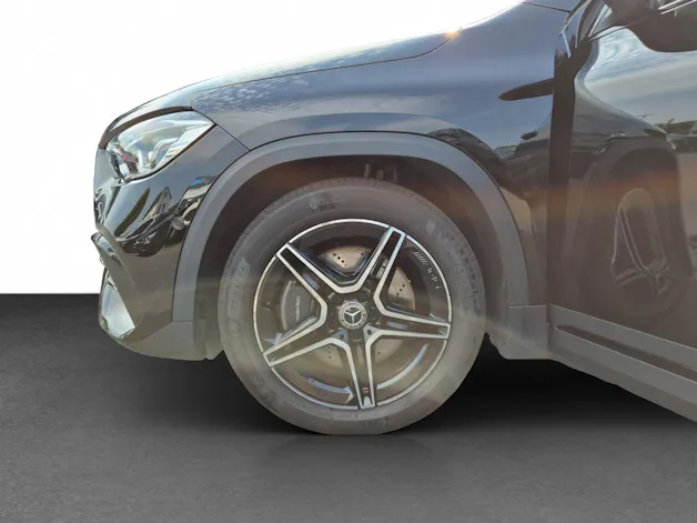 Mercedes-Benz GLA 250 4Matic AMG Line 8G-DCT