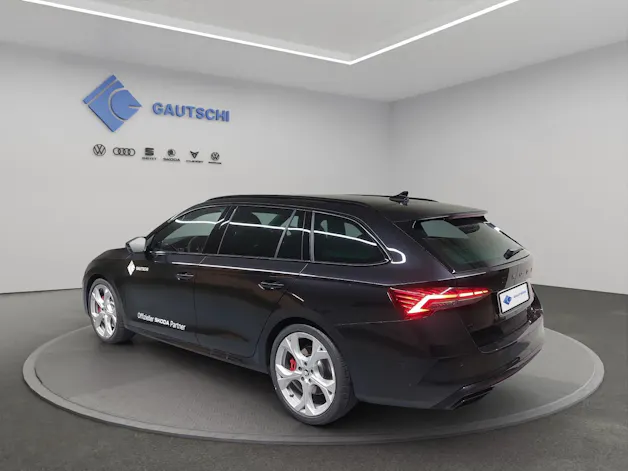 Škoda Octavia Combi 2.0 TSI DSG RS