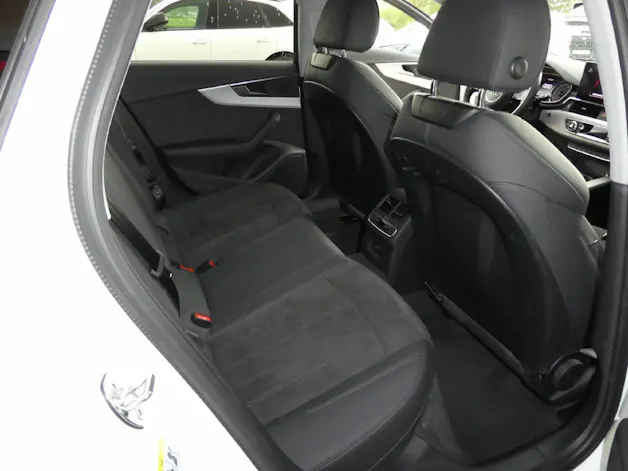 Audi A4 Avant 2.0 40 TDI Attraction quattro S-Tronic