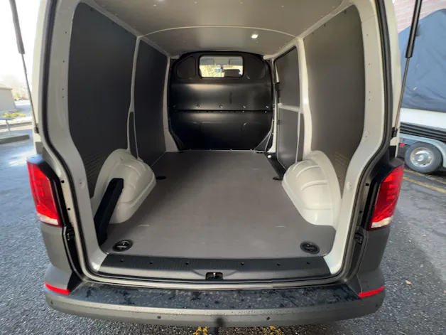 VW T6.1 2.0 TDI Entry
