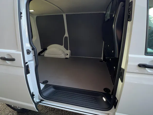 VW T6.1 2.0 TDI Entry