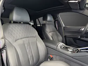 BMW X6 M60i