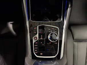BMW X6 M60i