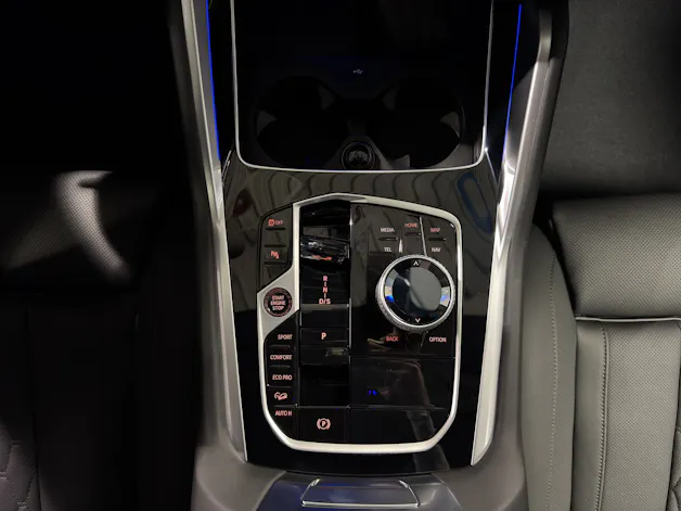 BMW X6 M60i
