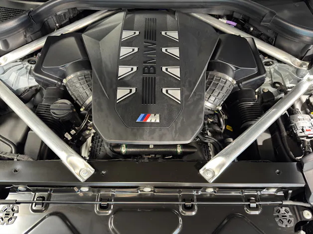BMW X6 M60i