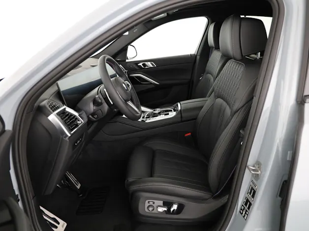 BMW X6 M60i