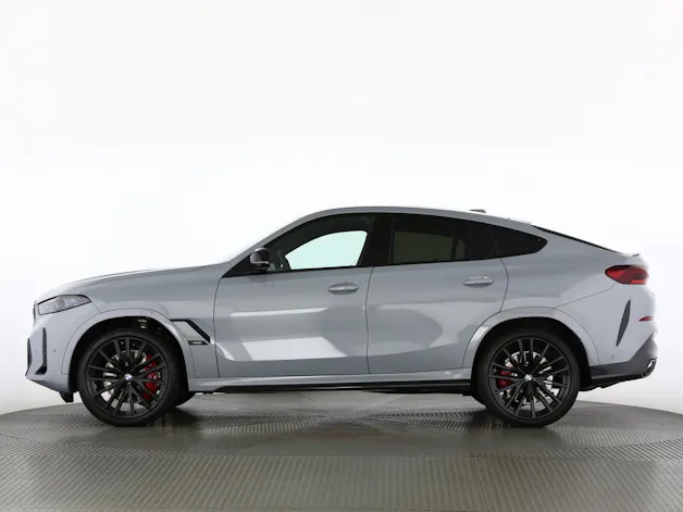 BMW X6 M60i