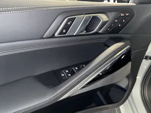 BMW X6 M60i