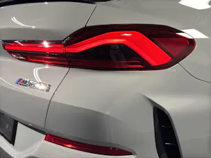 BMW X6 M60i