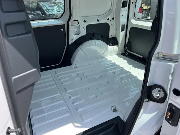 VW Caddy Cargo 1.5 TSI Entry