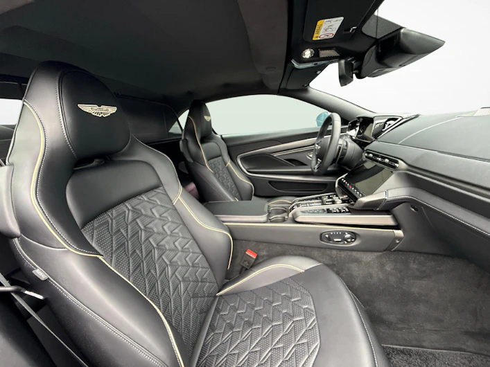 immagine del veicolo ASTON MARTIN V12 Vanquish