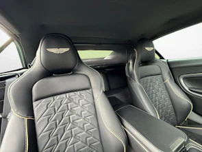image du véhicule ASTON MARTIN Vanquish Volante 5.2 V12 Bi-Turbo