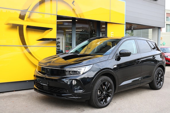 First vehicle image