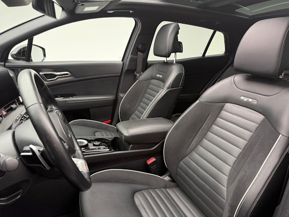 Vehicle image 5 Vehicle image 5