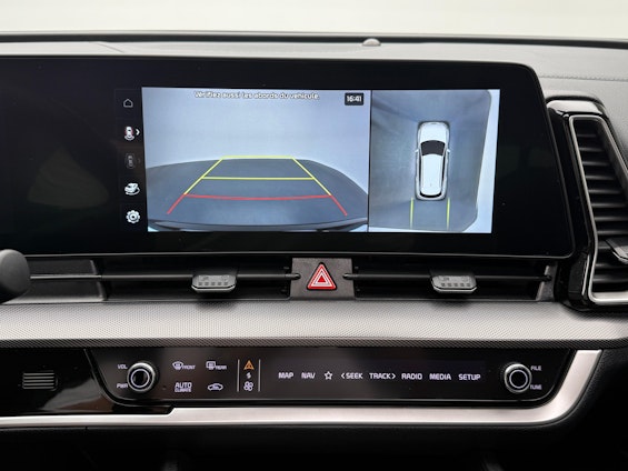 Vehicle image 10 Vehicle image 10