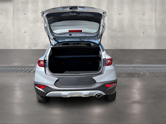 Vehicle image 3 Vehicle image 3