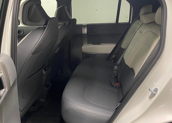 Vehicle image 10 Vehicle image 10