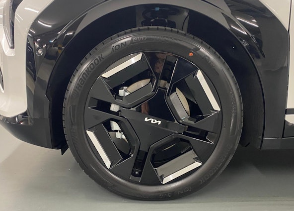 Vehicle image 3 Vehicle image 3