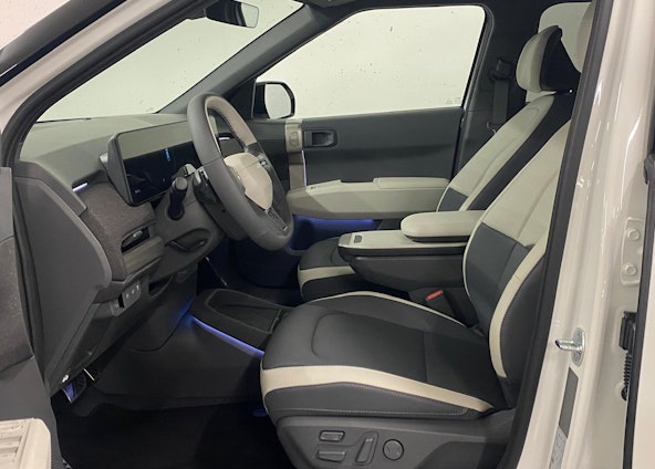 Vehicle image 5 Vehicle image 5